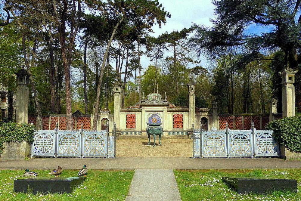 2422 2 DenVNgiuaParisOanhBaoST