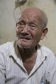 2373 NhinLenmaiTocThanhHHuyen