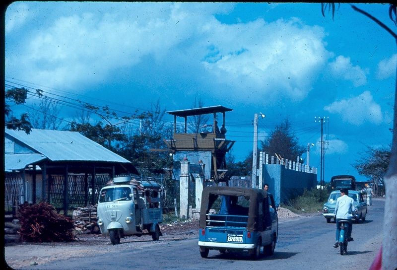 3950 2 KyNiemXaThanhPhoLePKimPhuong