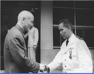 4530 3 NXV 1tamGuongKNNgTgTam