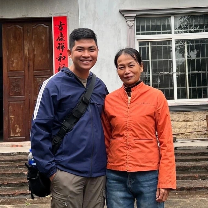 4861 1 DT DuyNhatOTQNoiTiengVietHuyHau