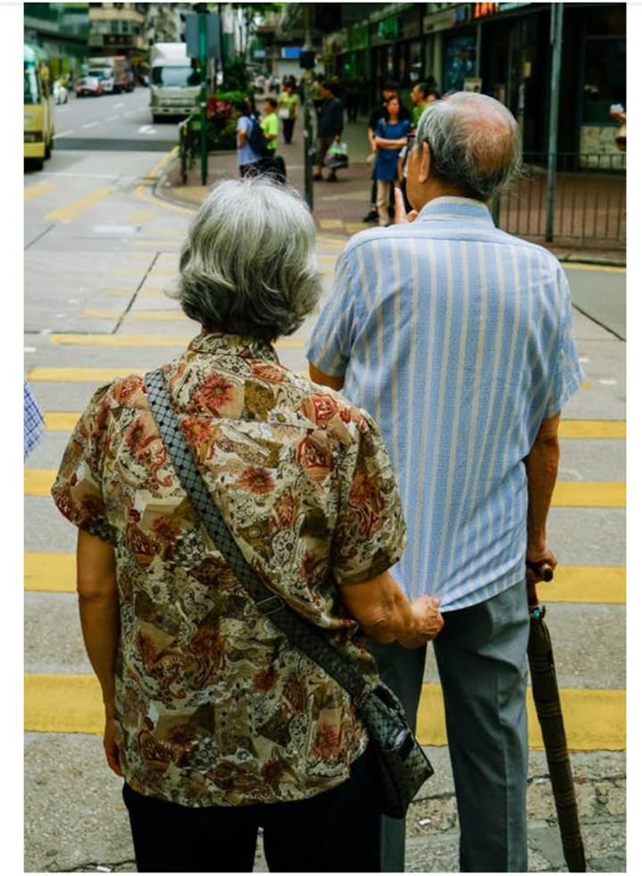 5702 3 KhiTinhDyDHST