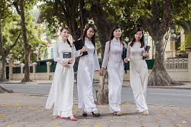 4726 1a TuoiHocTroNgNgocChinh